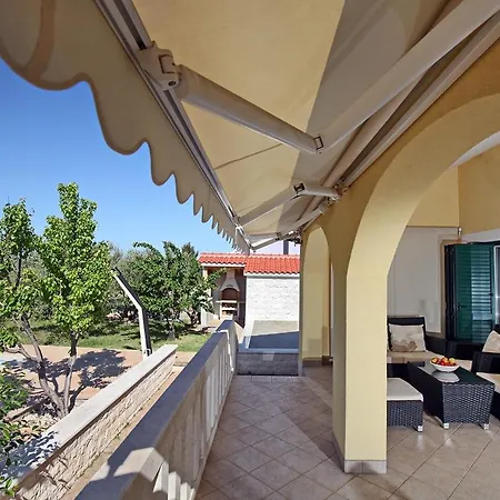 Holiday House With A Swimming Pool Lozovac, Krka - 11715 Vikendica Lozovac