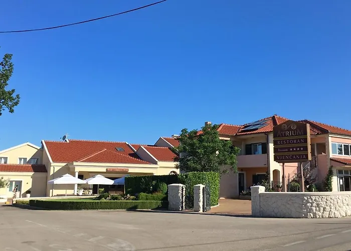 Vakantiehuis House With A Swimming Pool Lozovac, Krka - 11715 Lozovac