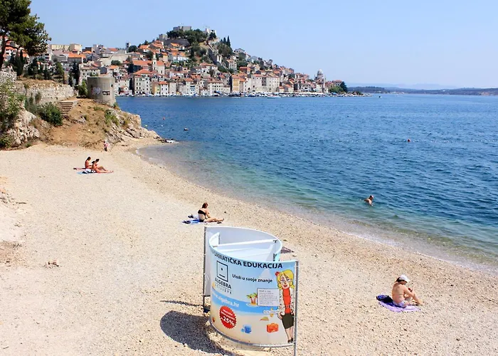 House With A Swimming Pool Lozovac, Krka - 11715 Vakantiehuis *